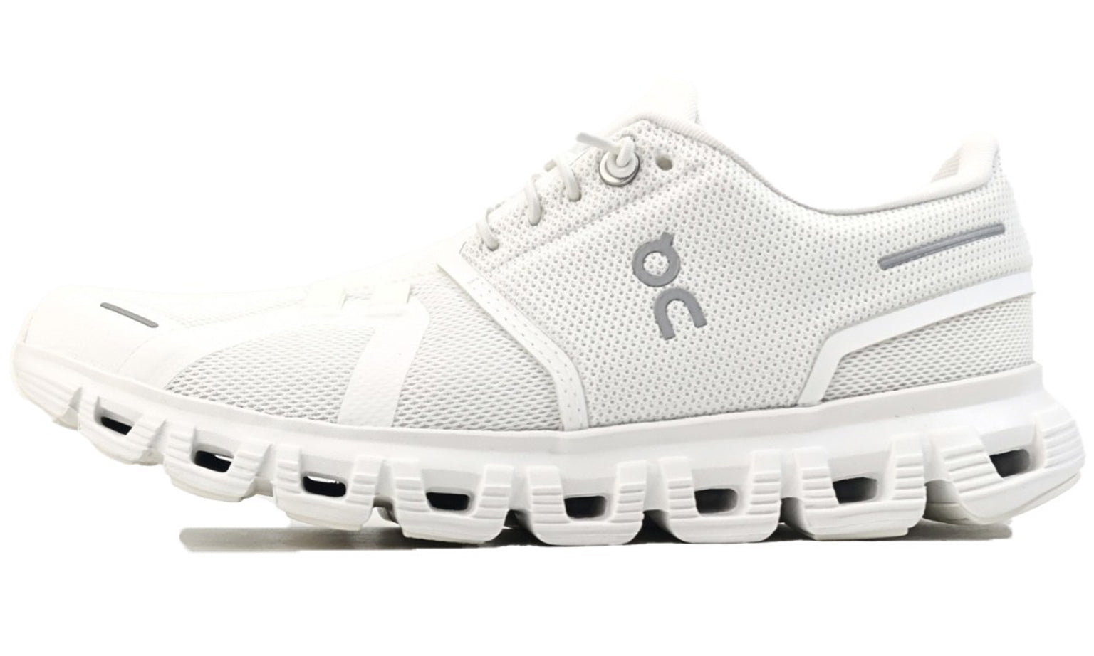 on-cloud-6-triple-white-womens-3WF10061200-1