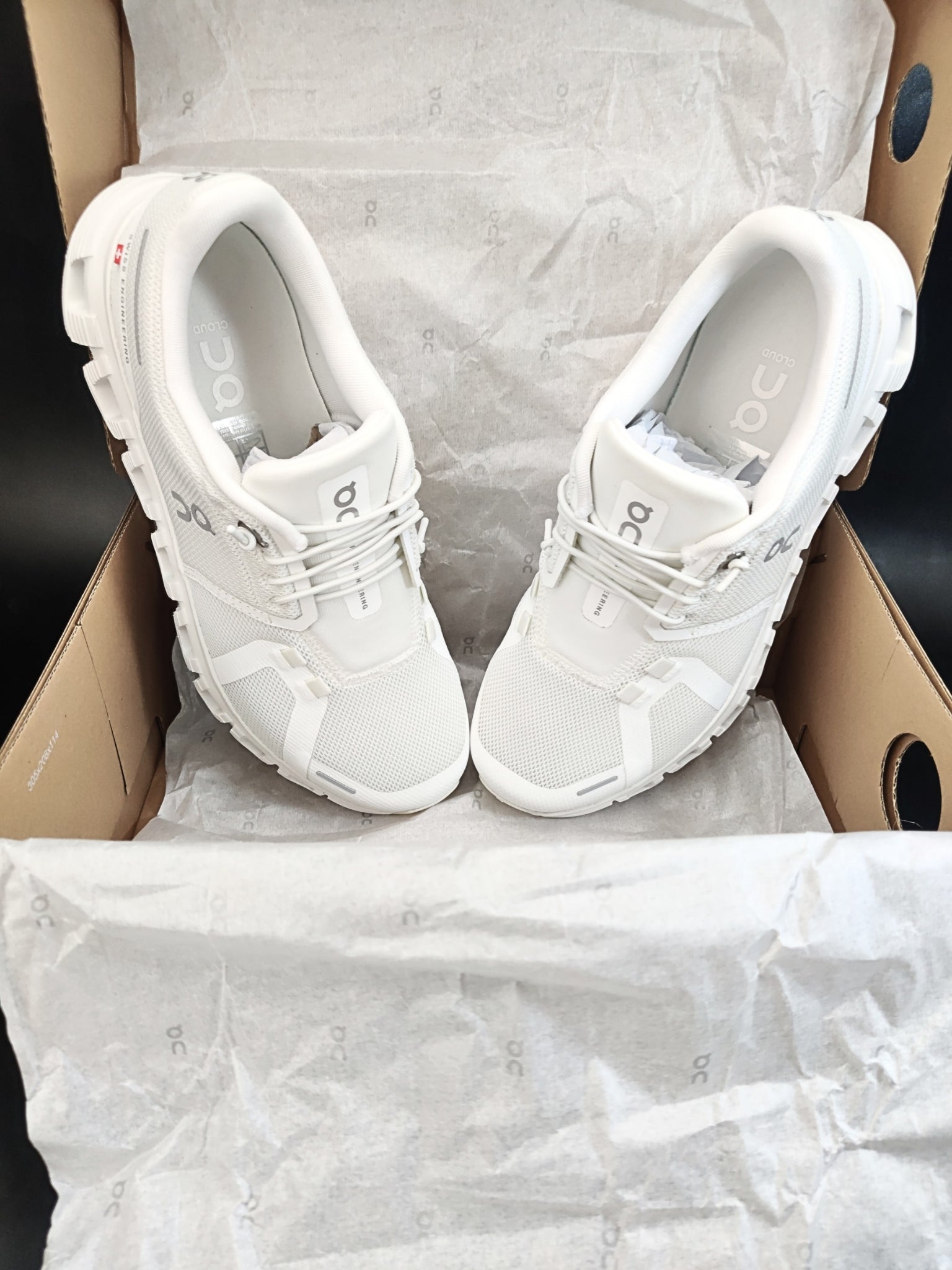on-cloud-6-triple-white-womens-3WF10061200-5