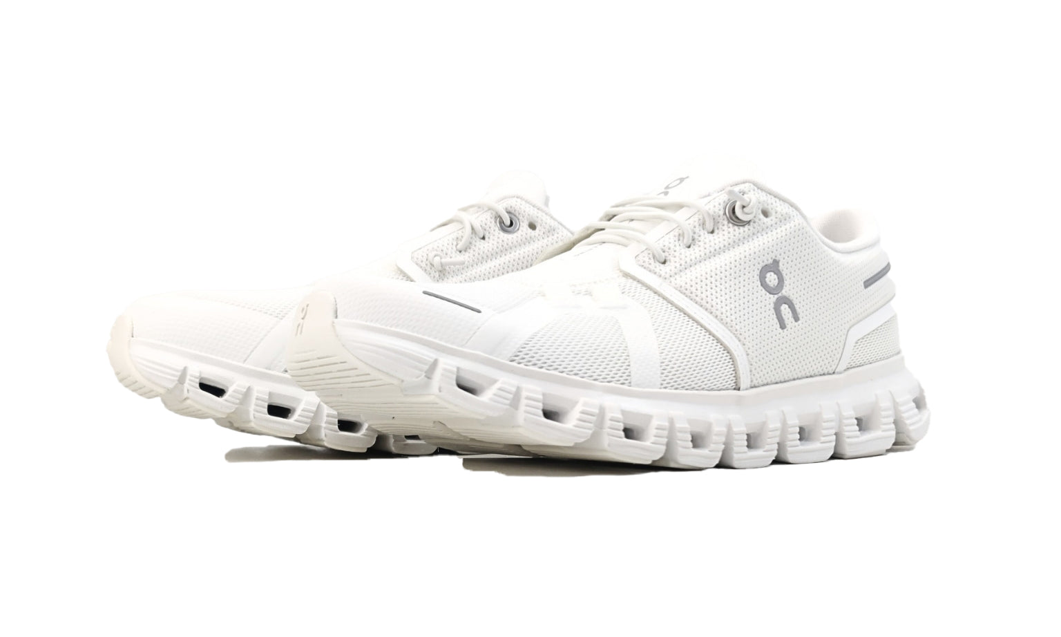 on-cloud-6-triple-white-womens-3WF10061200-7