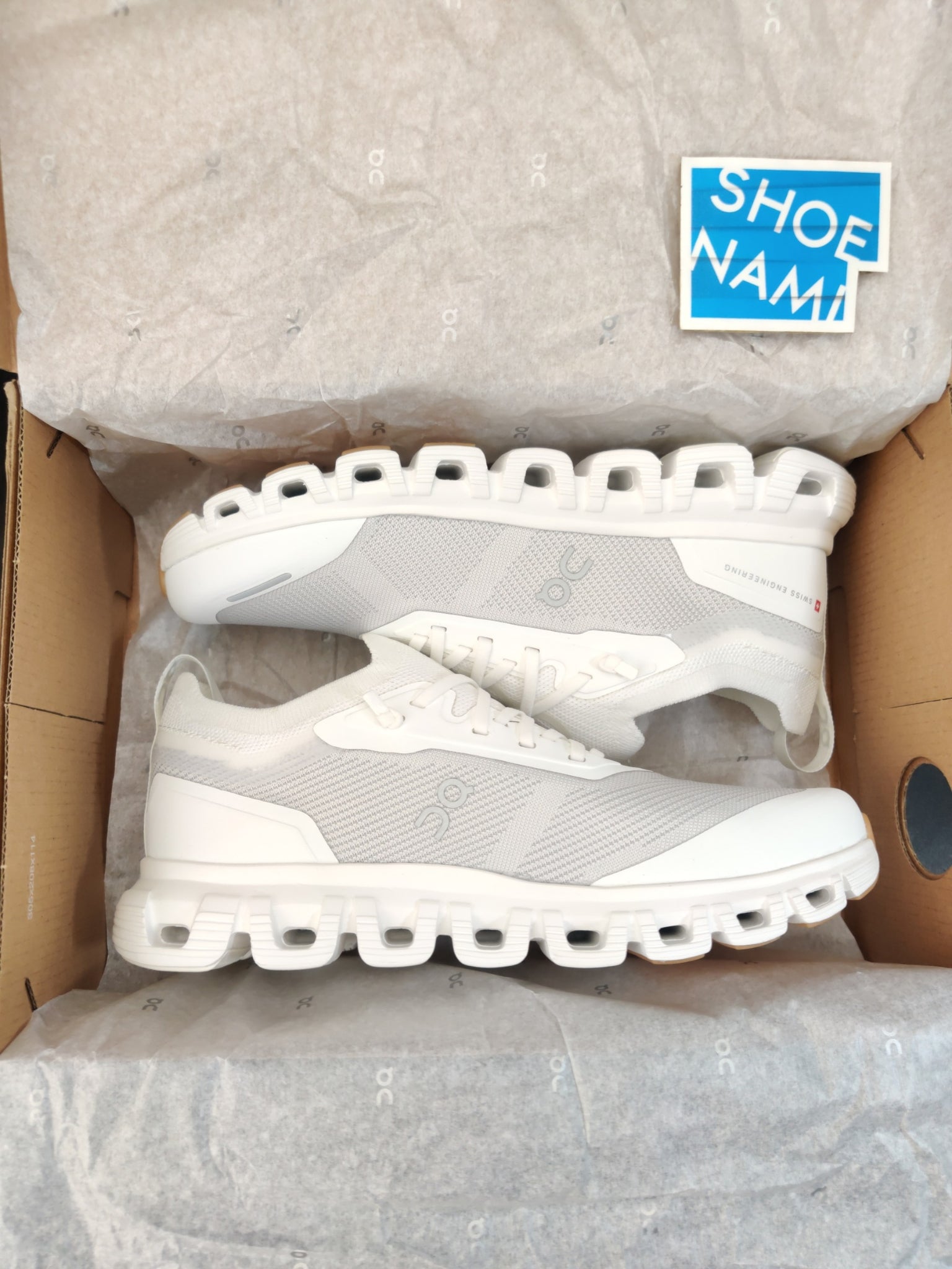 on-cloud-6-versa-all-white-mens-3MF10041200-2