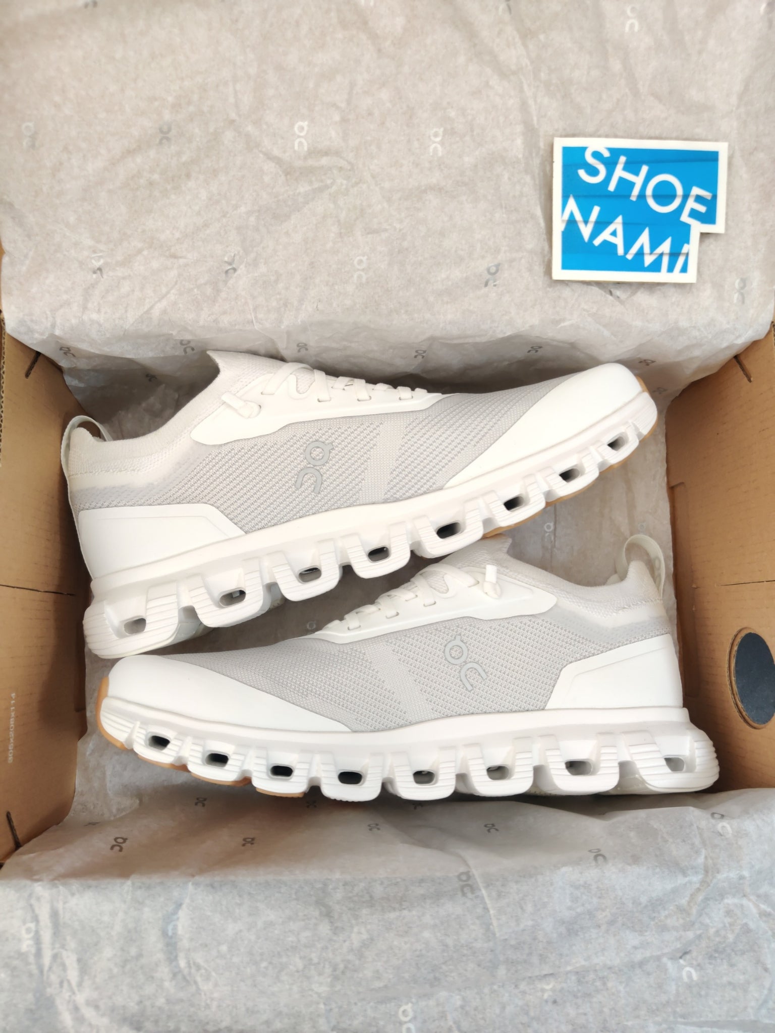 on-cloud-6-versa-all-white-mens-3MF10041200-4