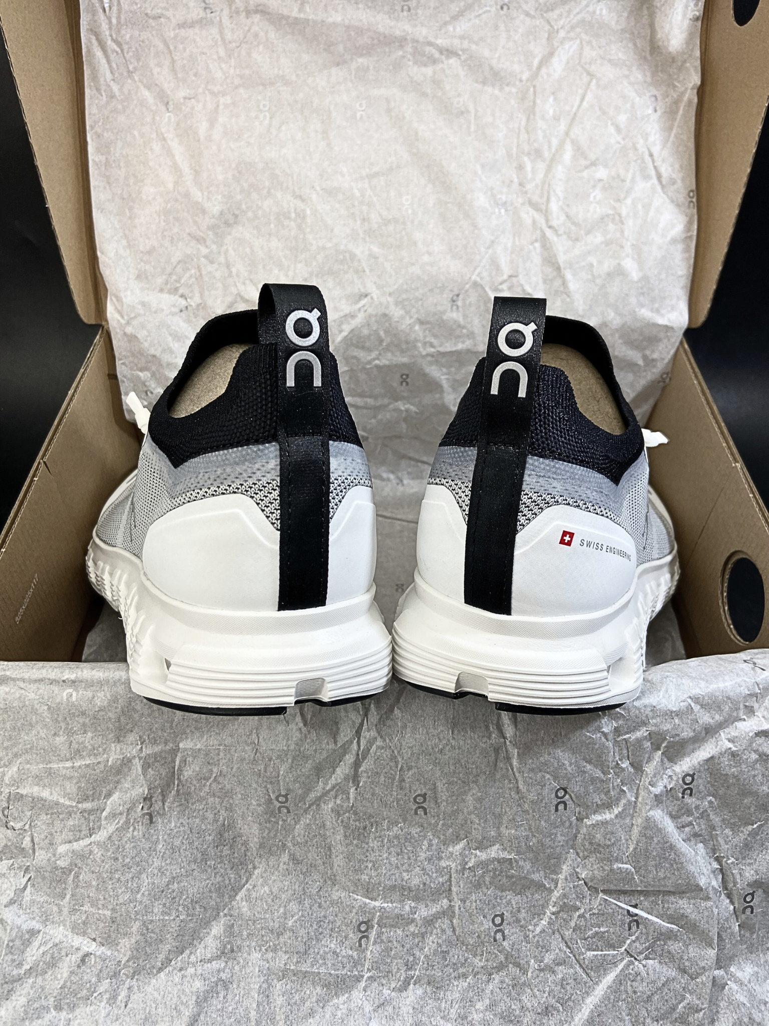 On Cloud 6 Versa 'White Black'