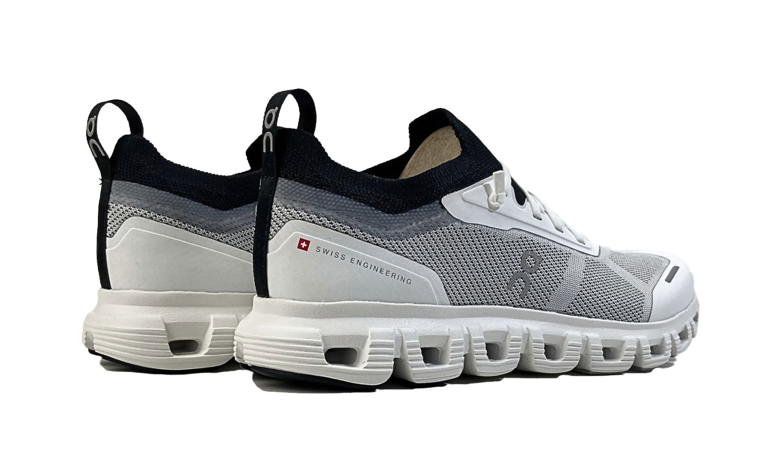 On Cloud 6 Versa 'White Black' (W)