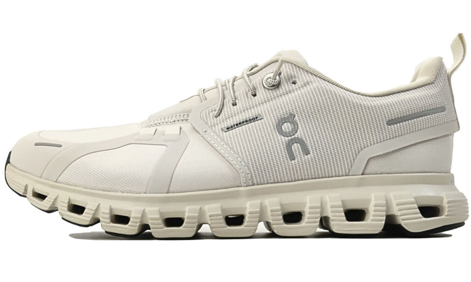 on-cloud-6-waterproof-pearl-cream-womens-3WF10053036-1