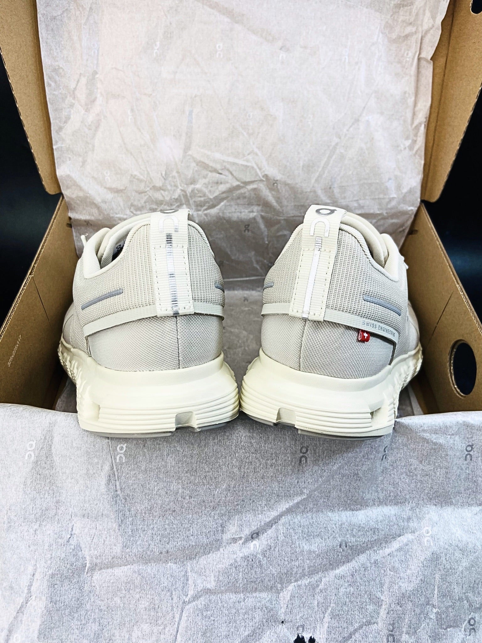 on-cloud-6-waterproof-pelican-ghost-mens-3MF10063563-6