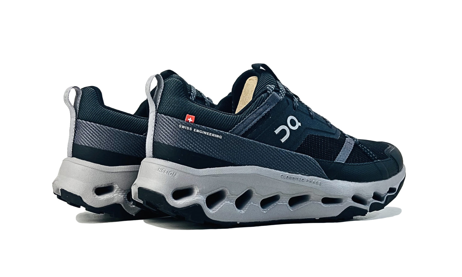 on-cloudhorizon-black-alloy-womens-3WE10010702-08