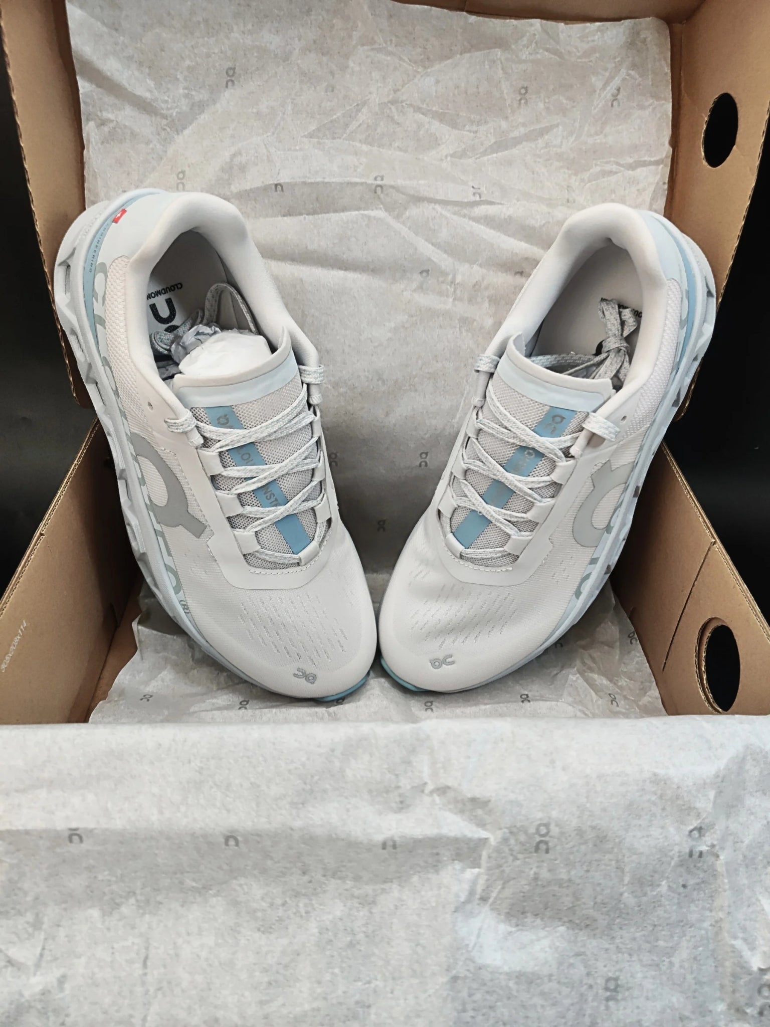 on-cloudmonster-frost-wash-womens-61.97653-5