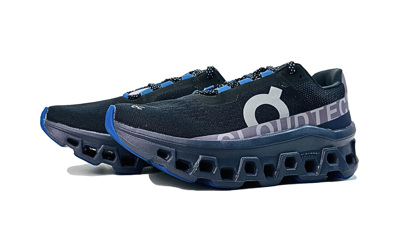 on-cloudmonster-magnet-shark-womens-61.98082-7