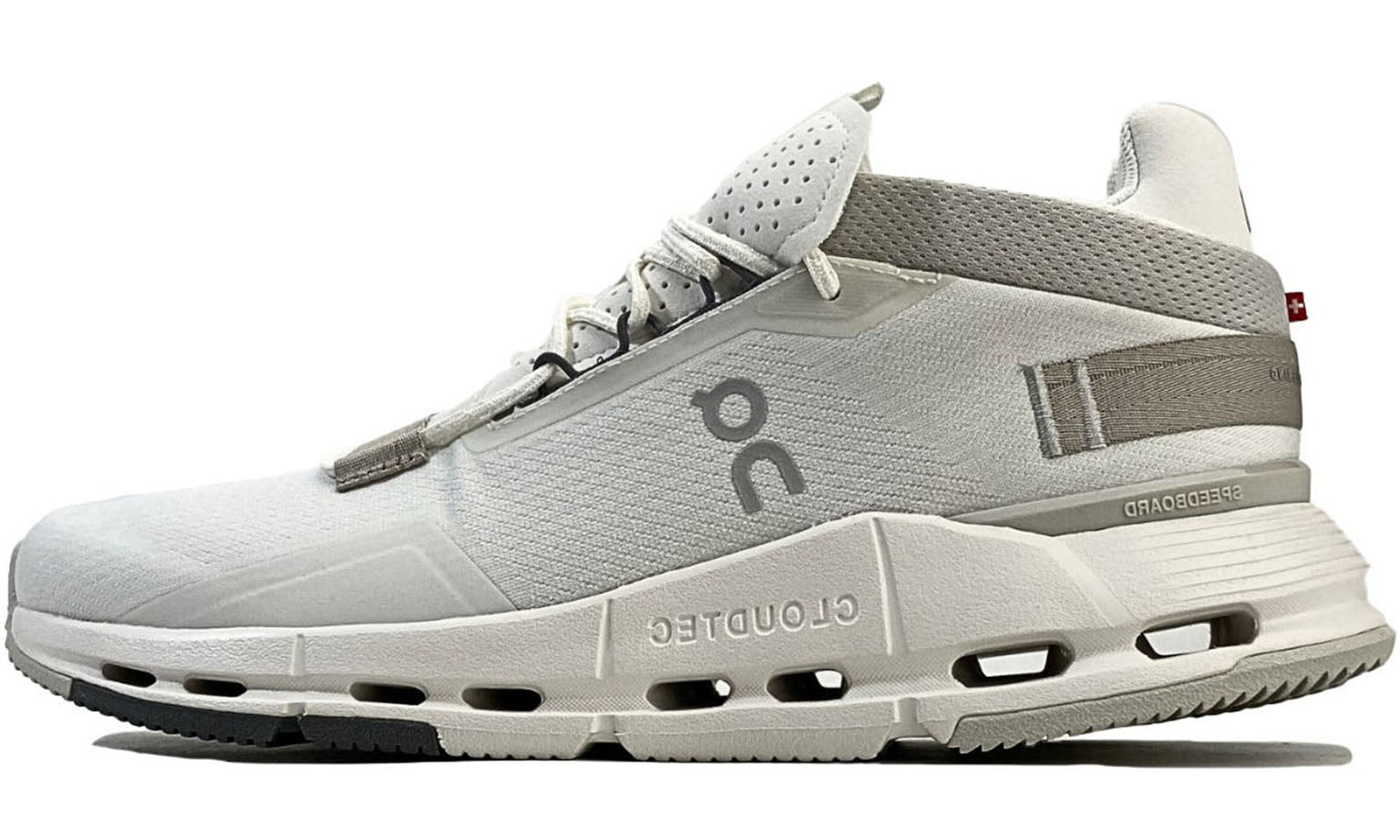 On Cloudnova 2 'Ice Sand'