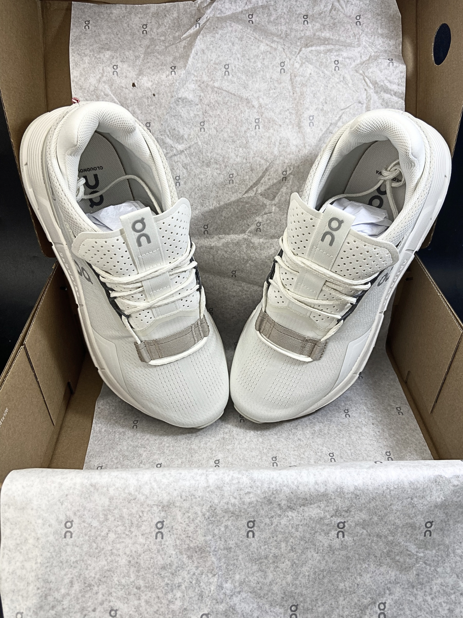 On Cloudnova 2 'Ice Sand'