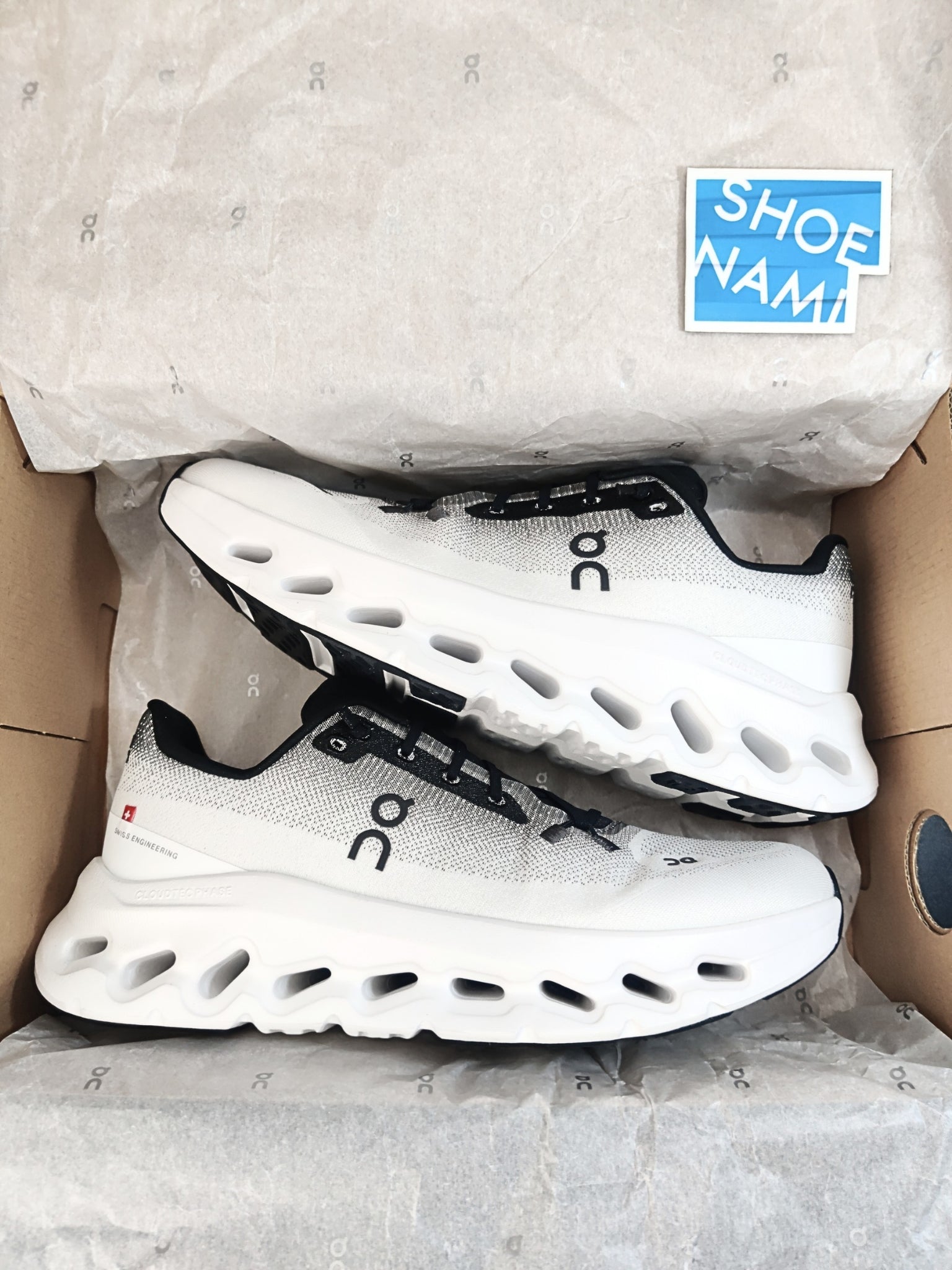 on-cloudtilt-black-ivory-mens-3ME10101430-4