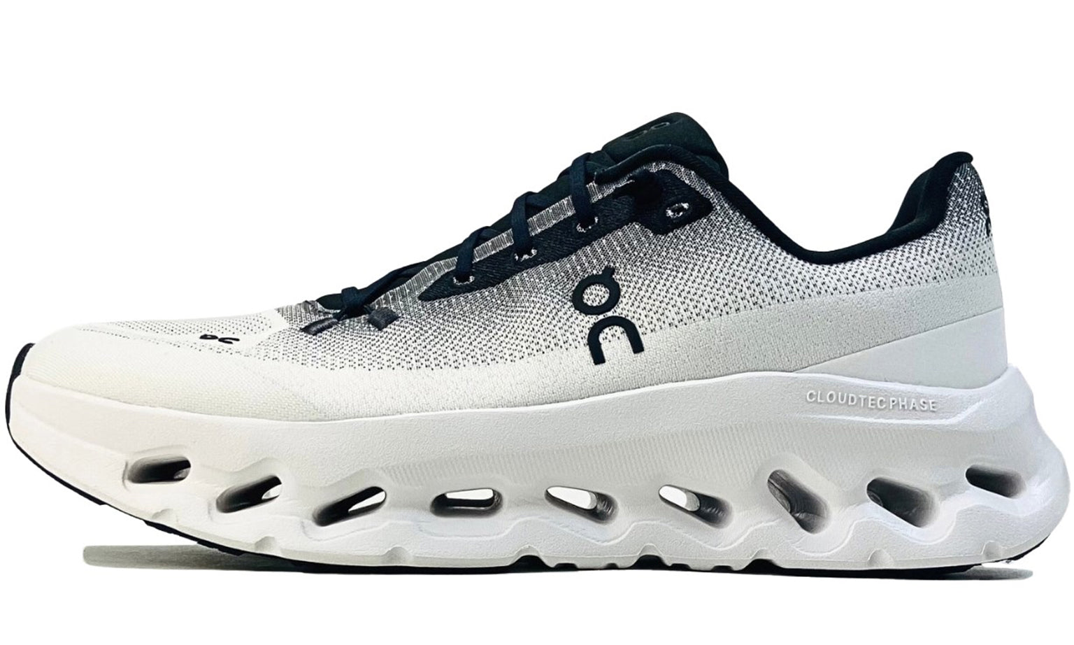 on-cloudtilt-black-ivory-womens-3WE10051430-1