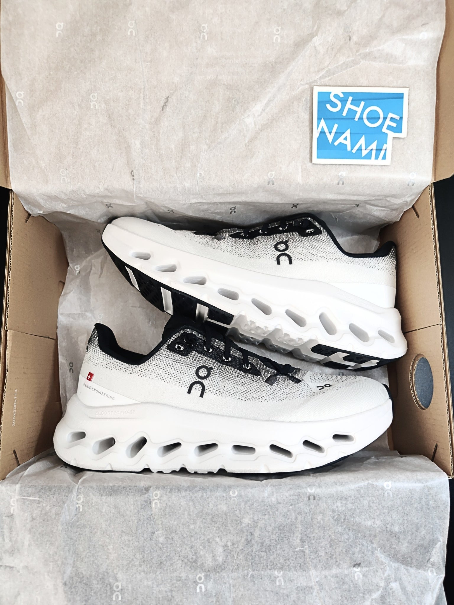 on-cloudtilt-black-ivory-womens-3WE10051430-11