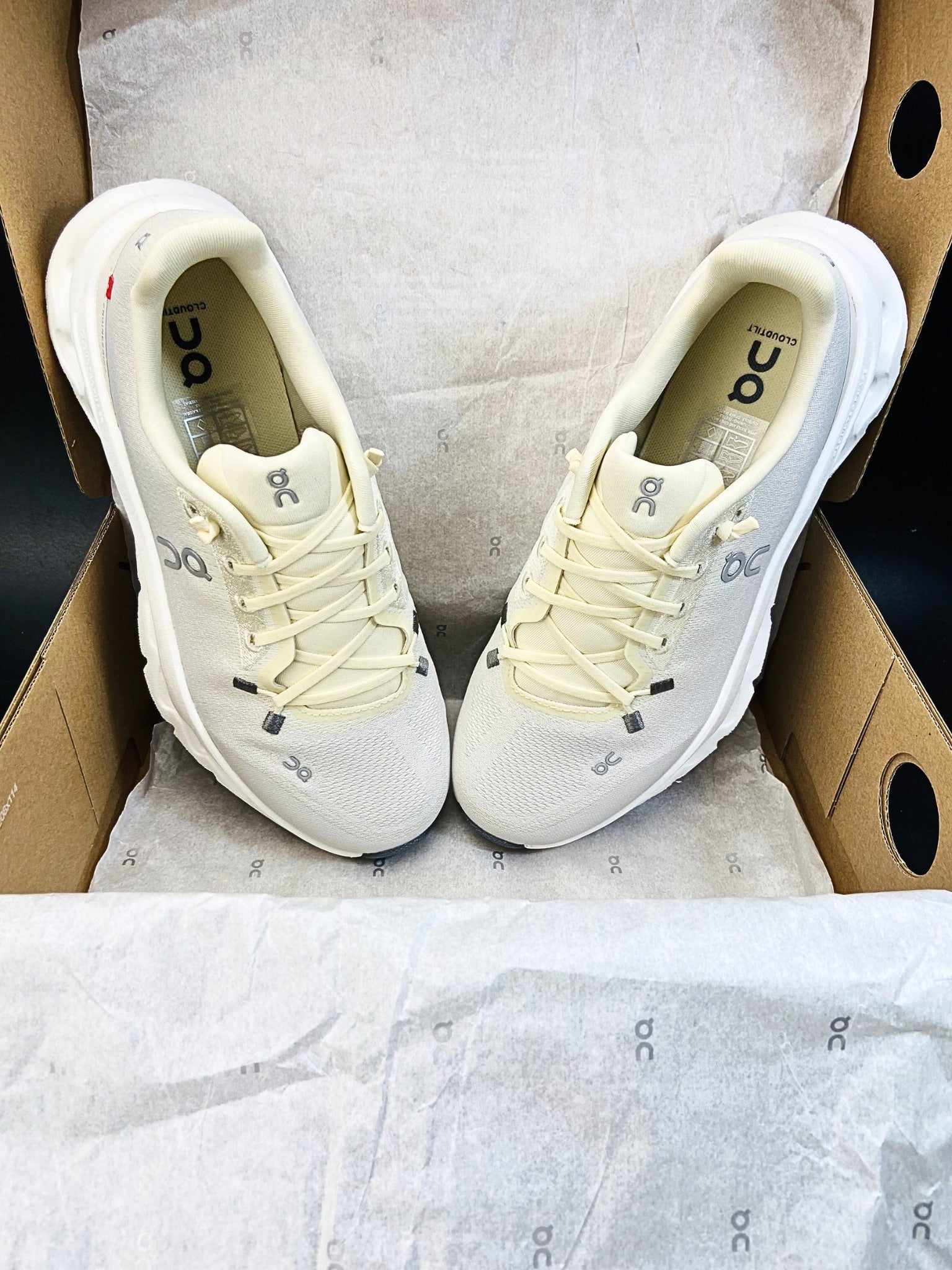 on-cloudtilt-castor-pearl-womens-3WE10054312-5