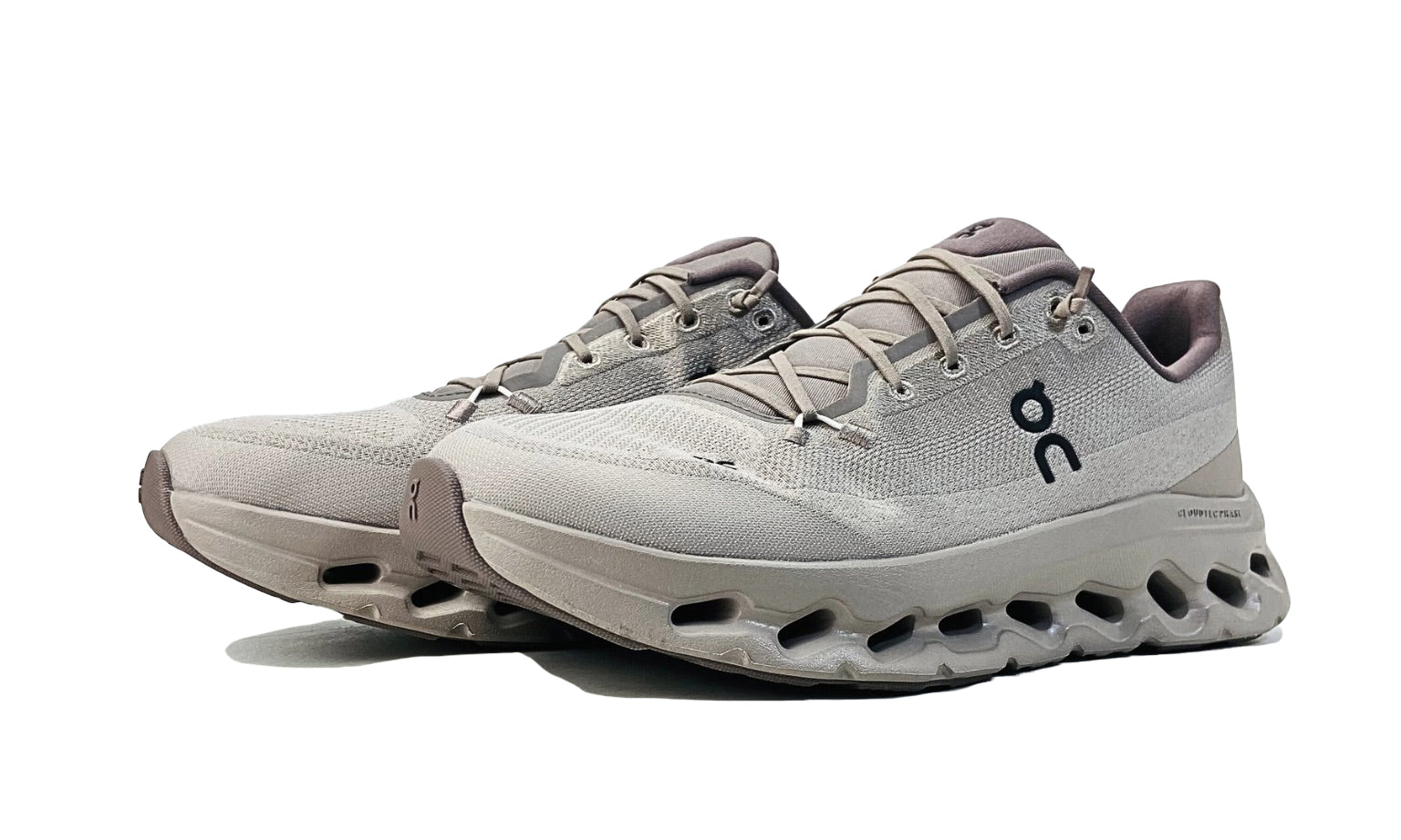 on-cloudtilt-cinder-ash-mens-3ME10101910-07