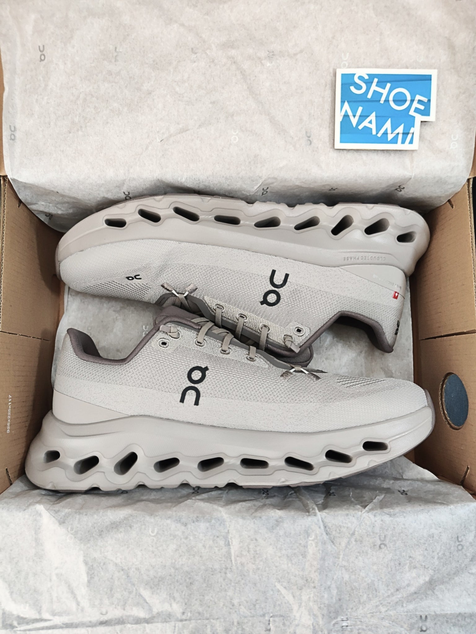 on-cloudtilt-cinder-ash-mens-3ME10101910-2