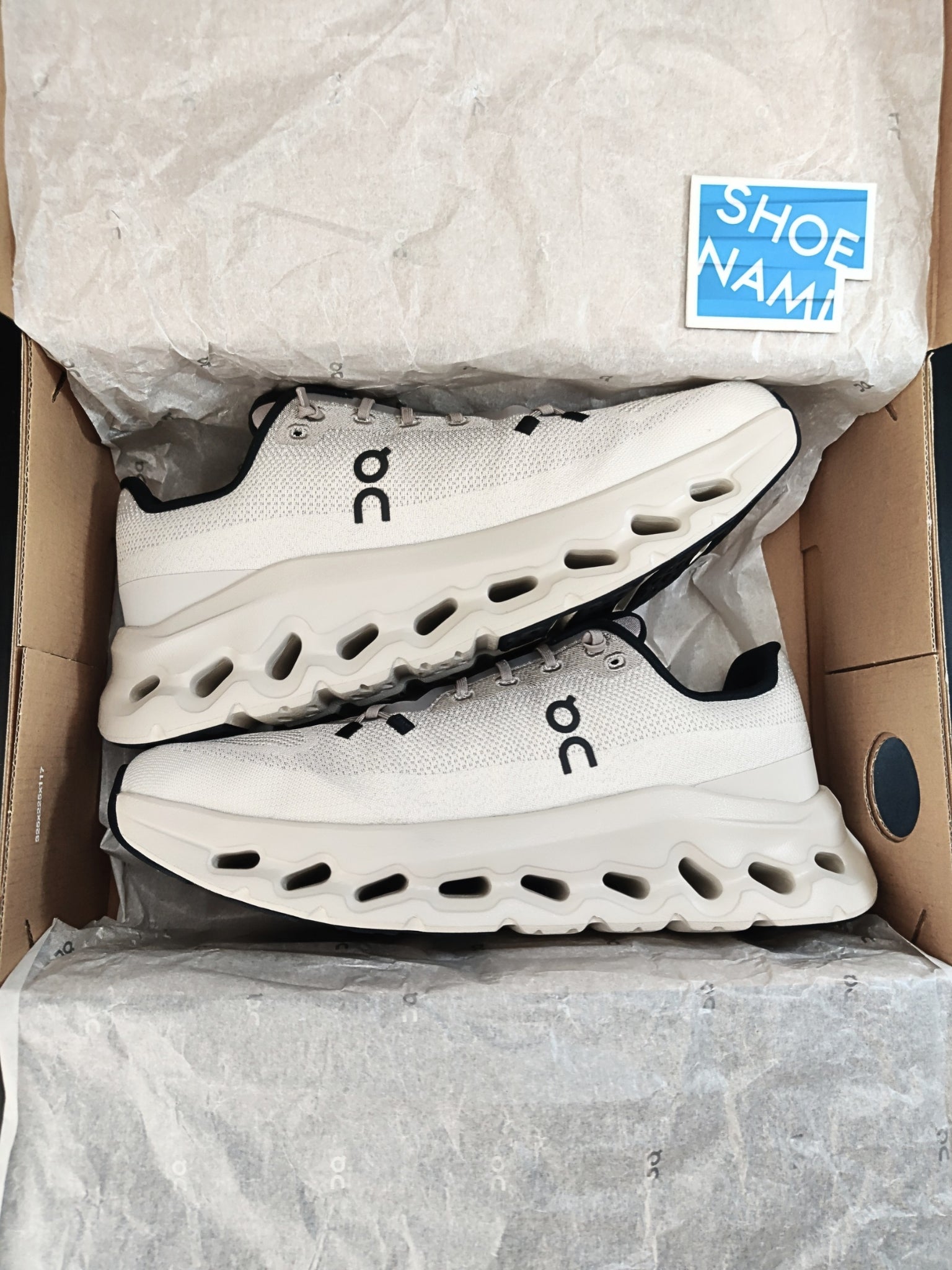 on-cloudtilt-cinder-sand-mens-3ME10103284-3