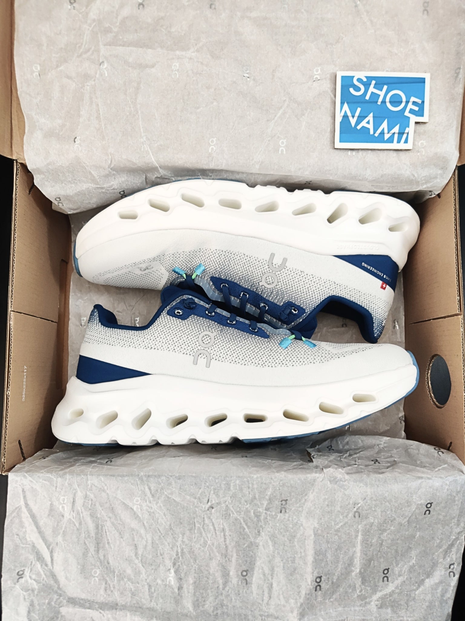 on-cloudtilt-ivory-tempest-mens-3MF31124526-2