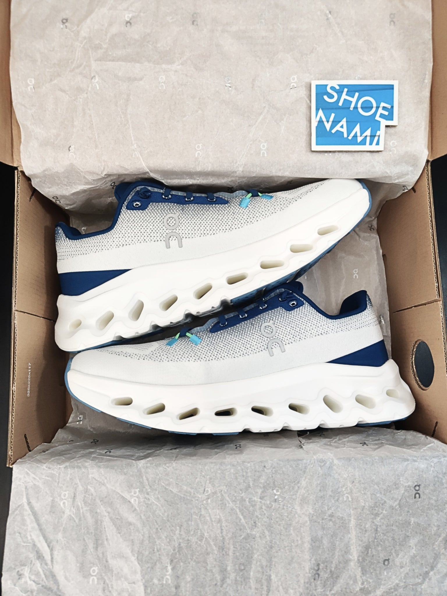 on-cloudtilt-ivory-tempest-mens-3MF31124526-3