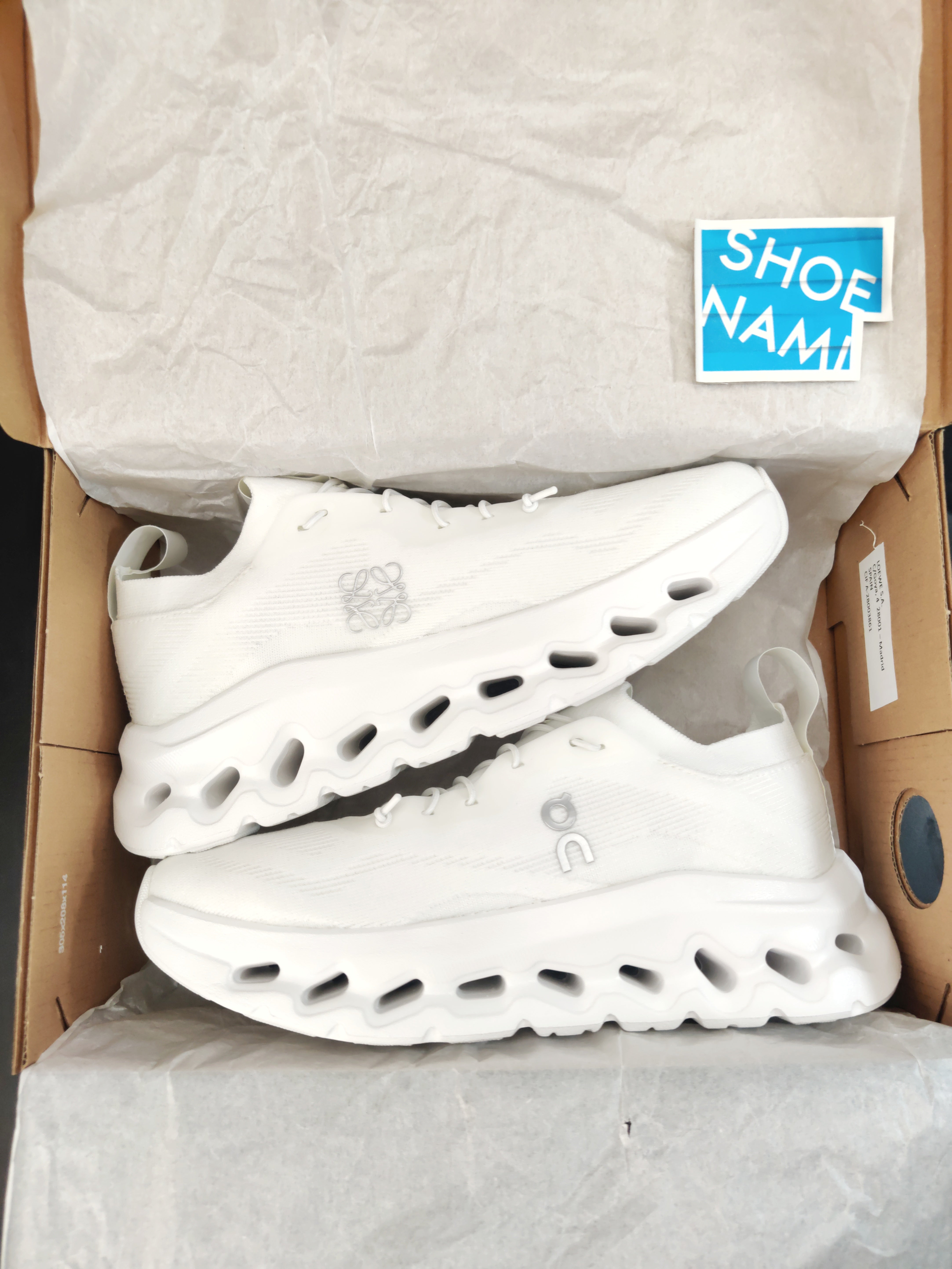 /on-cloudtilt-loewe-all-white-womens-3WD30310108-3
