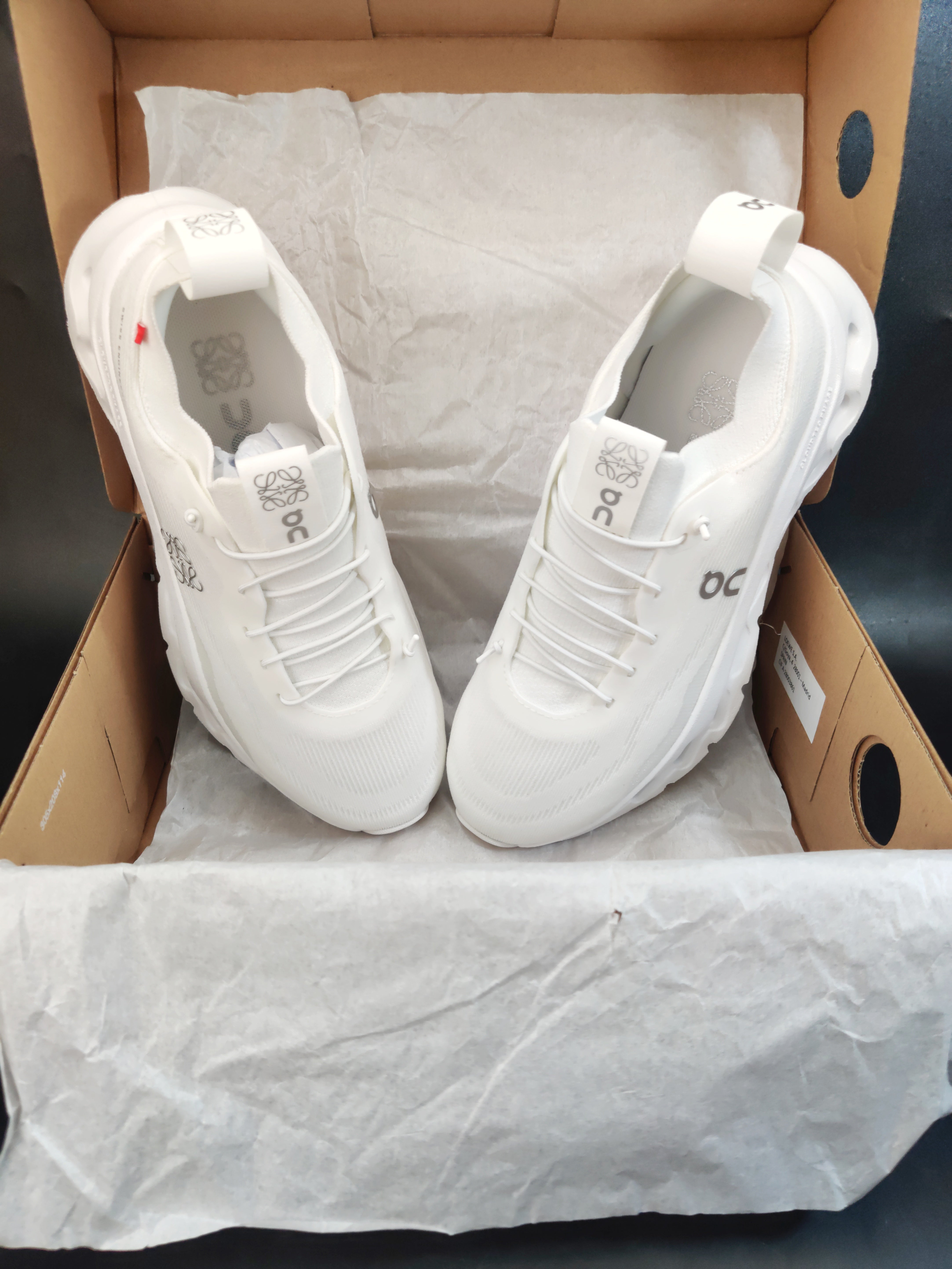 /on-cloudtilt-loewe-all-white-womens-3WD30310108-5