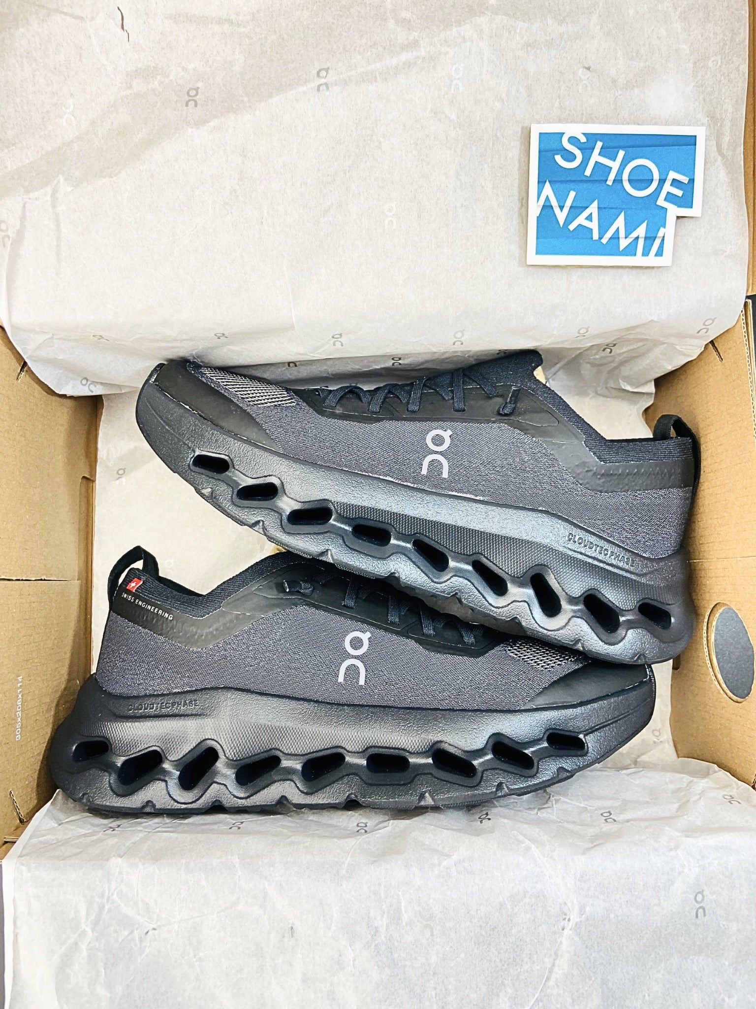 on-cloudtilt-moon-all-black-womens-3WF30421043-3