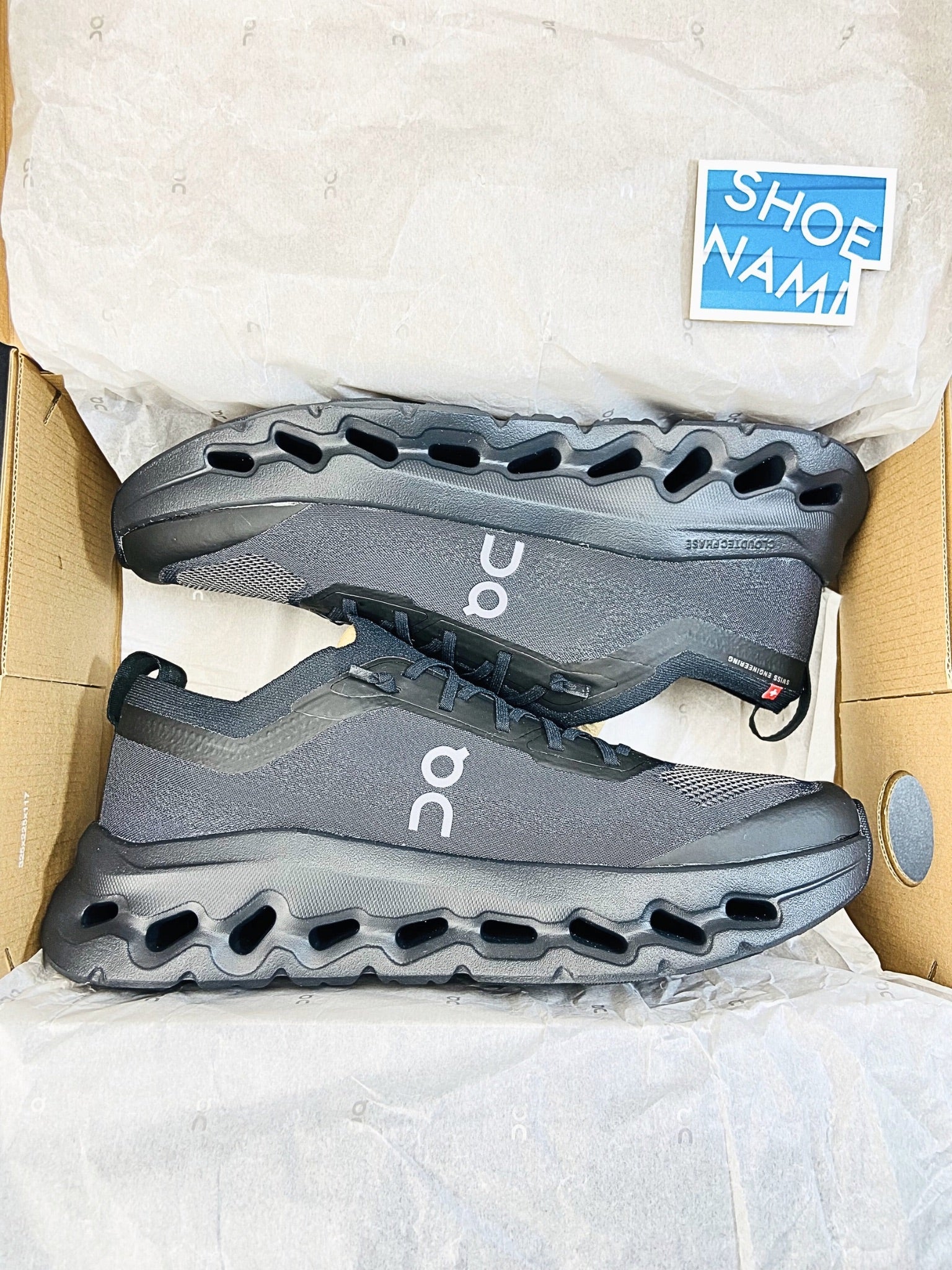 on-cloudtilt-moon-triple-black-mens-3MF30671043-2