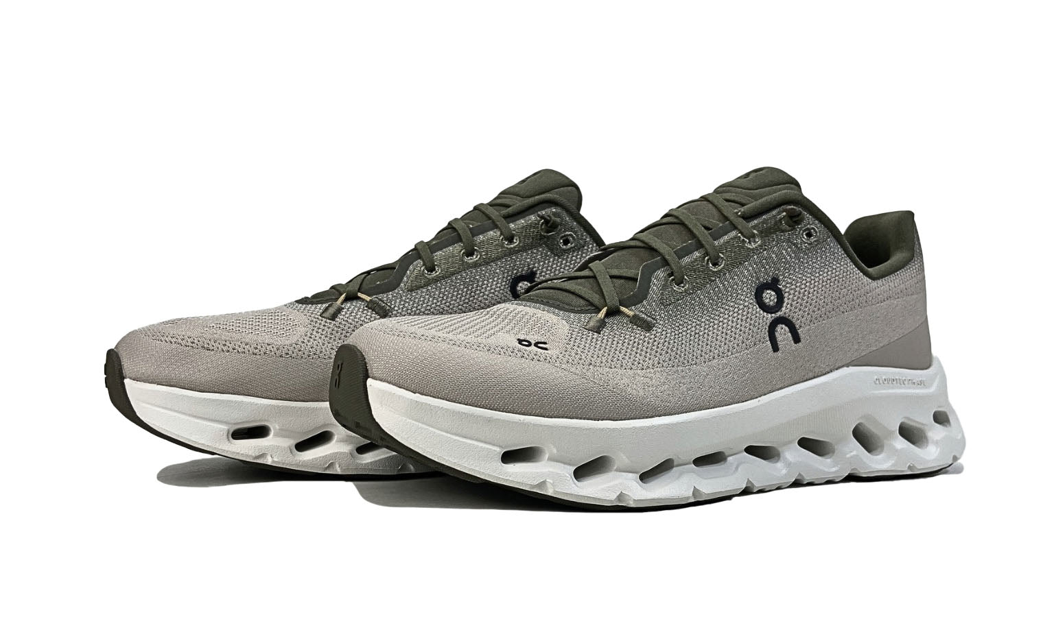 On Cloudtilt 'Olive Desert'