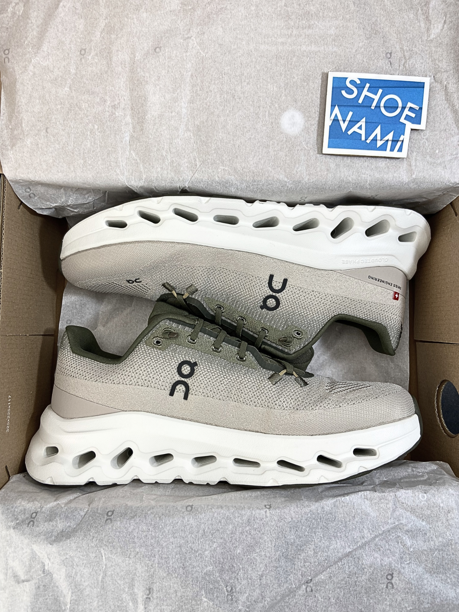 On Cloudtilt 'Olive Desert'