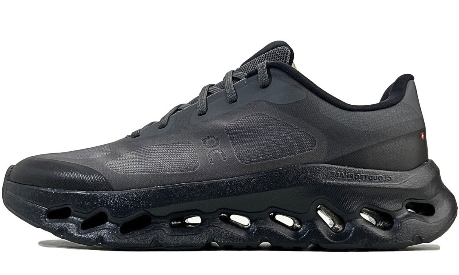 On Cloudtilt Remix 'All Black'