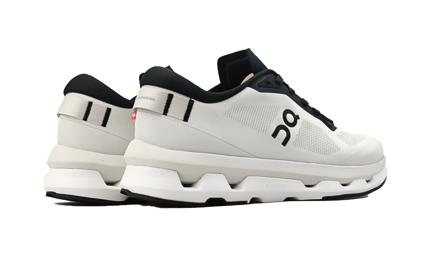 on-cloudzone-ice-black-womens-3WF10071926-3