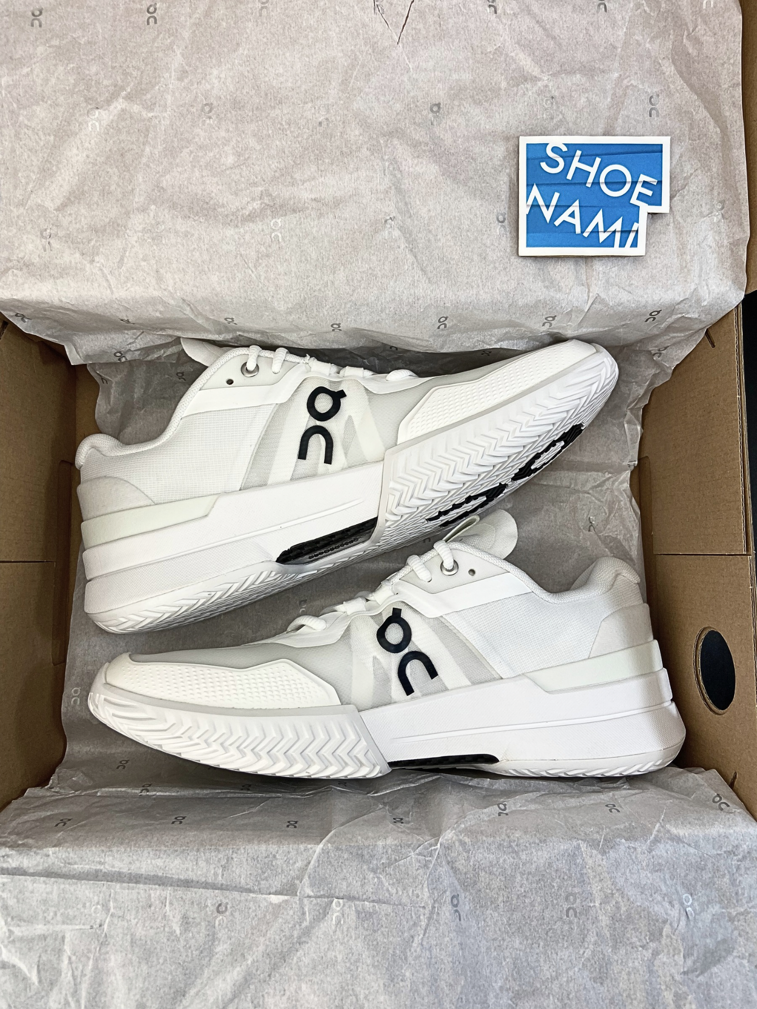 on-the-roger-pro-2-all-white-mens-3ME10300108-3