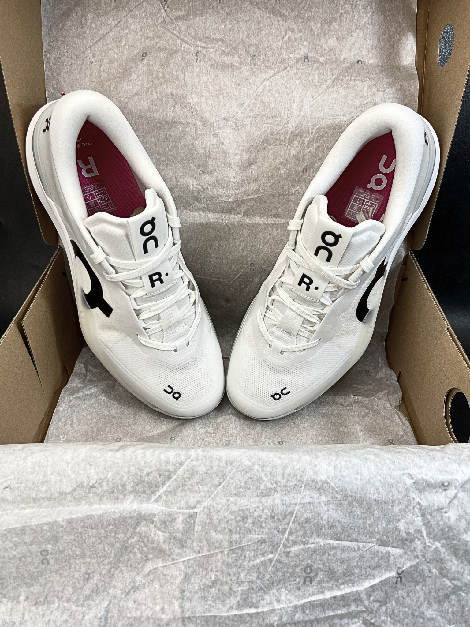 On THE ROGER Pro 3 'White Pink'
