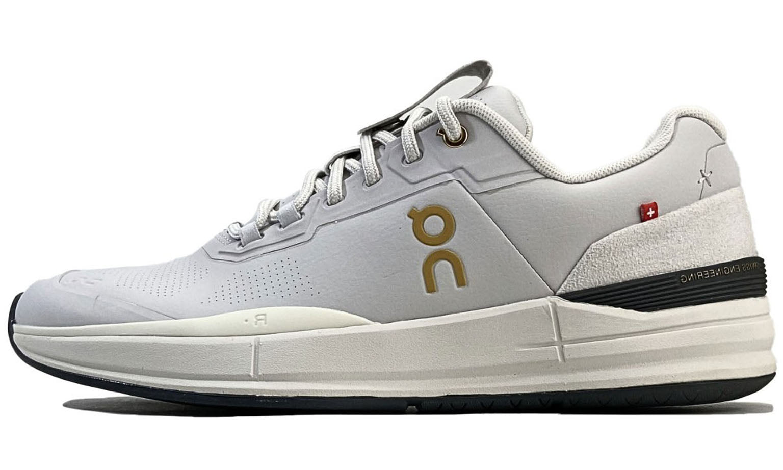 On THE ROGER Pro Ace 'Frost Shadow'