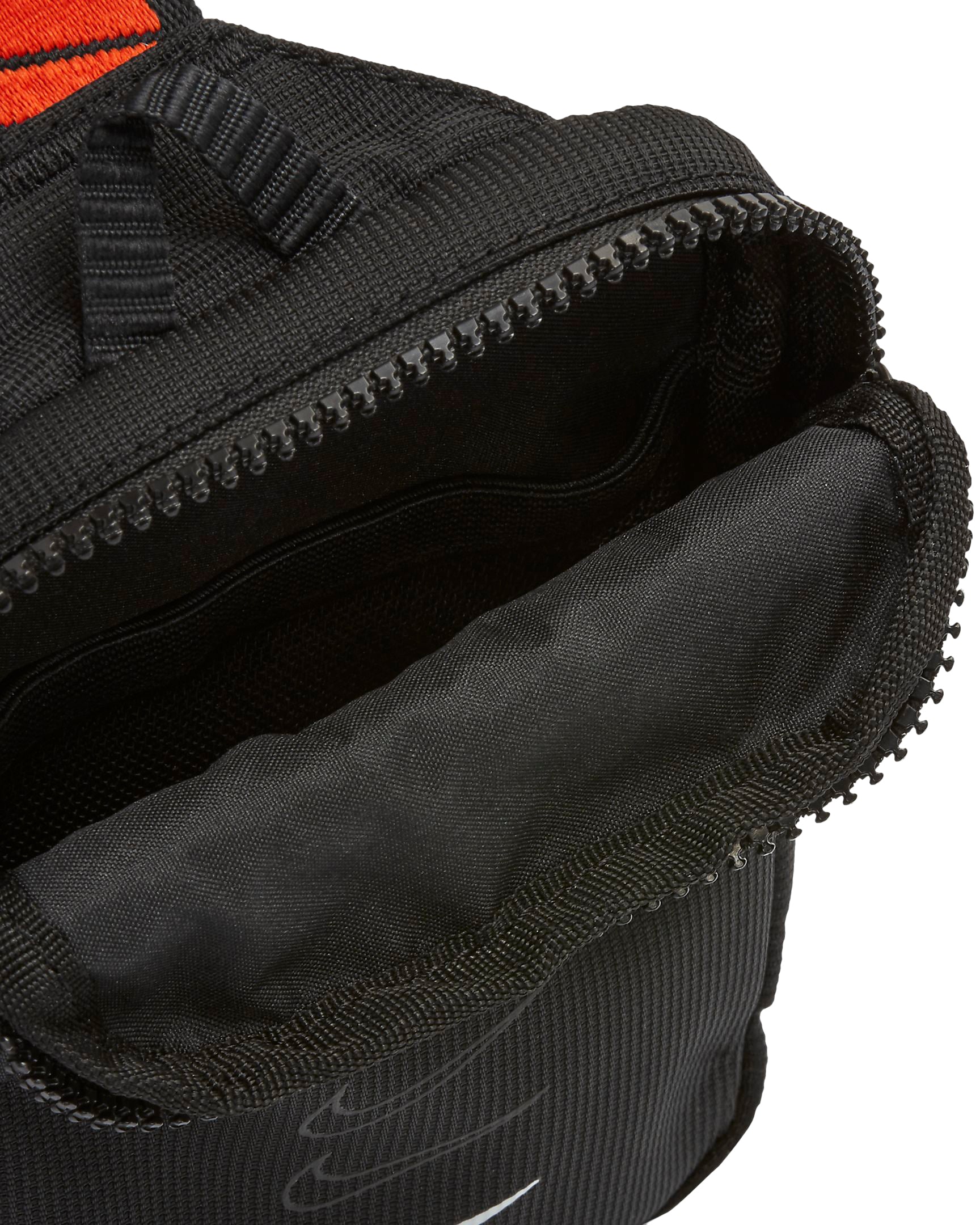 Nike Sportswear Essentials Hip Pack 'Black/Infrared'