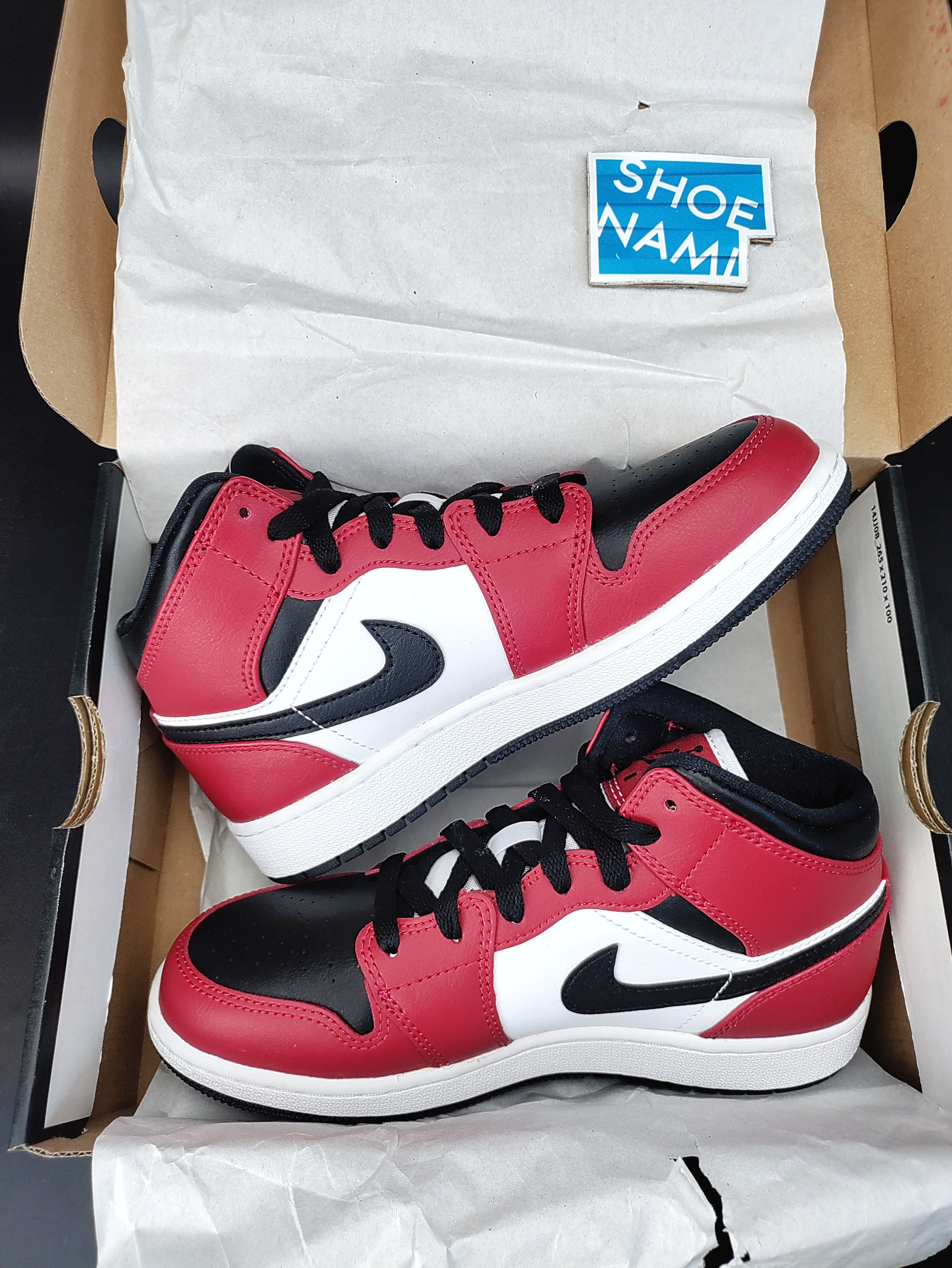 Nike Air Jordan Retro 1 Mid Chicago Toe Gym Red Black White 554725 069 GS  Size