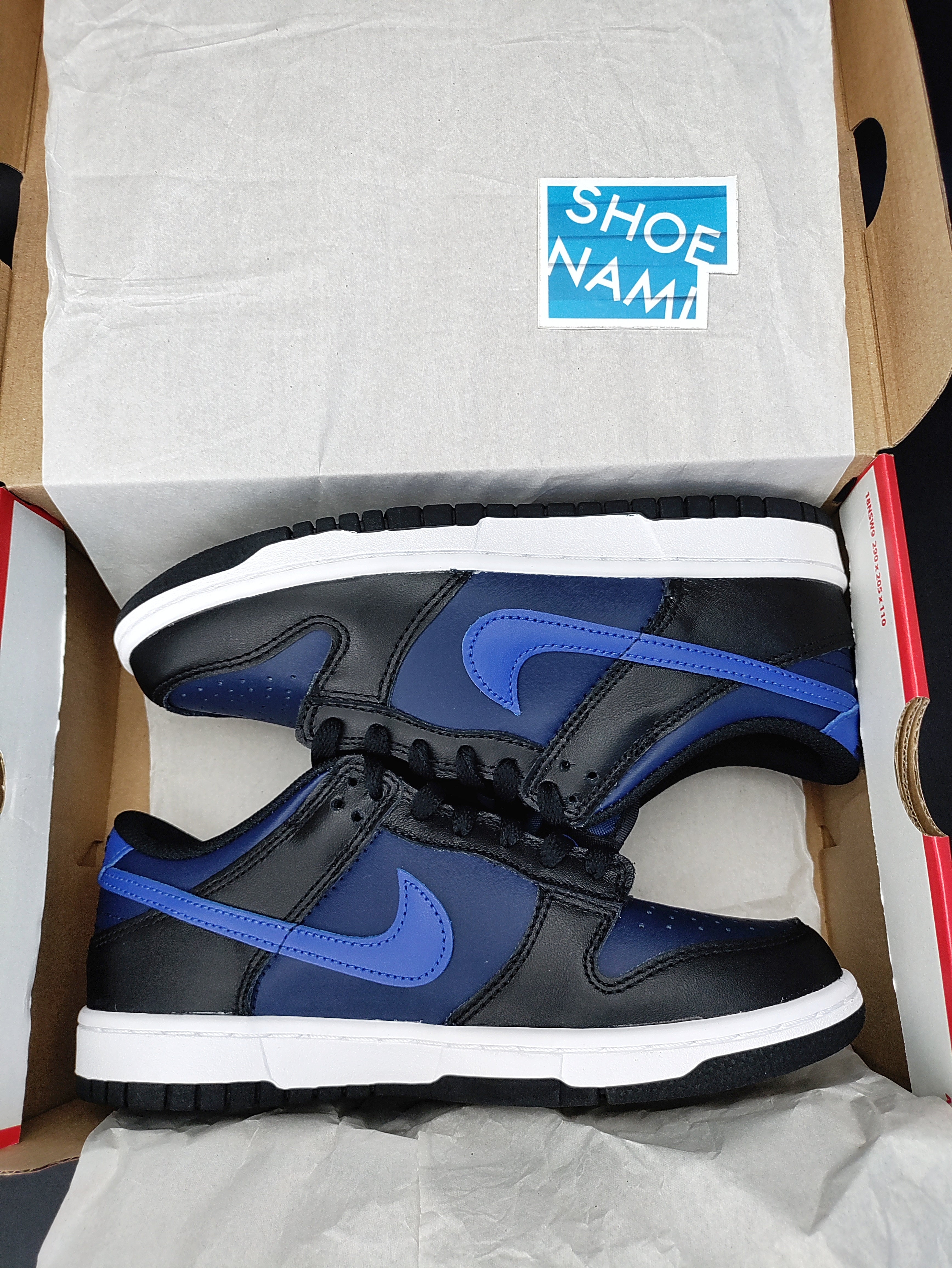 Black or outlet navy nike dunks