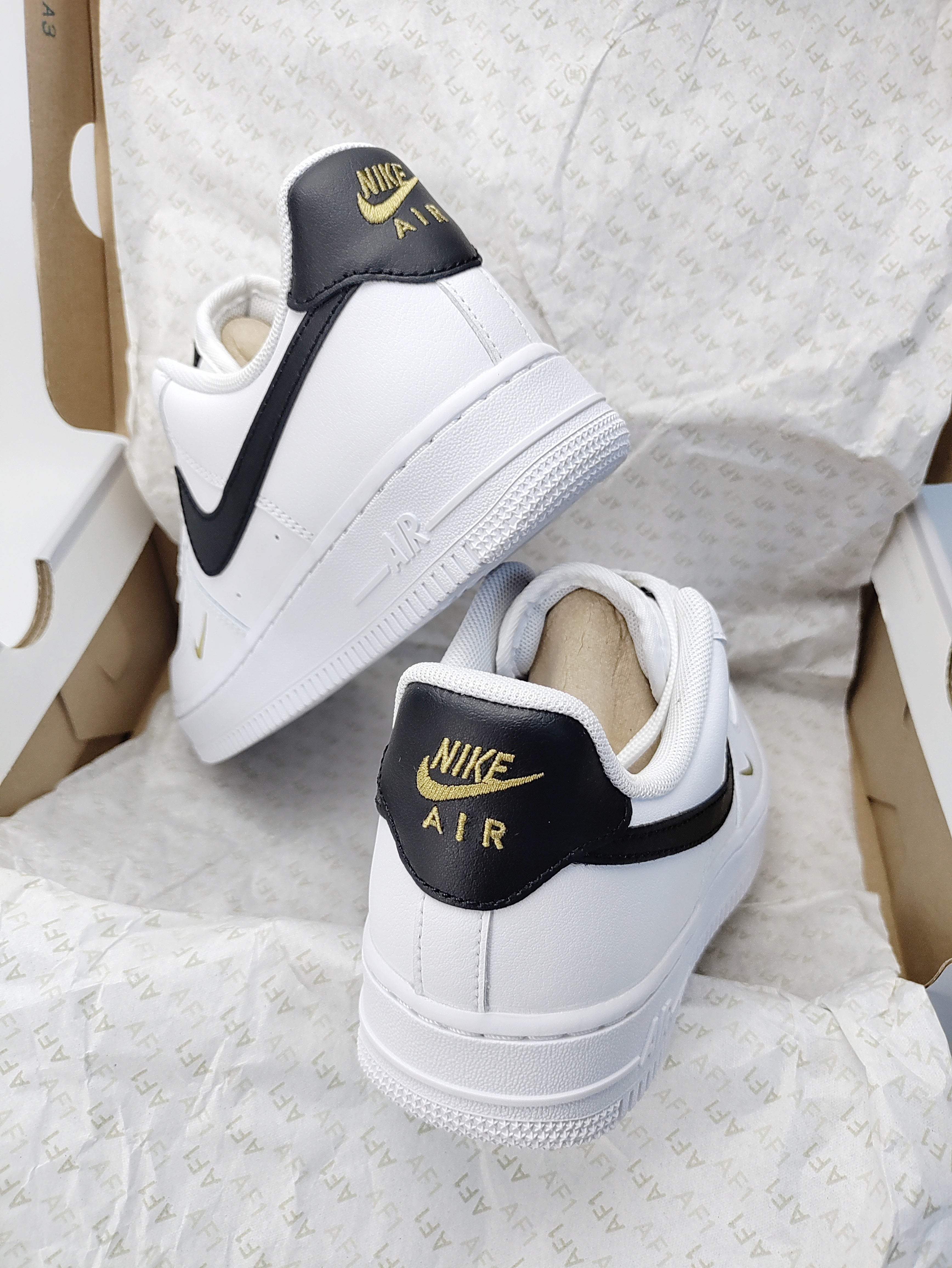 Nike white and clearance gold air force 1