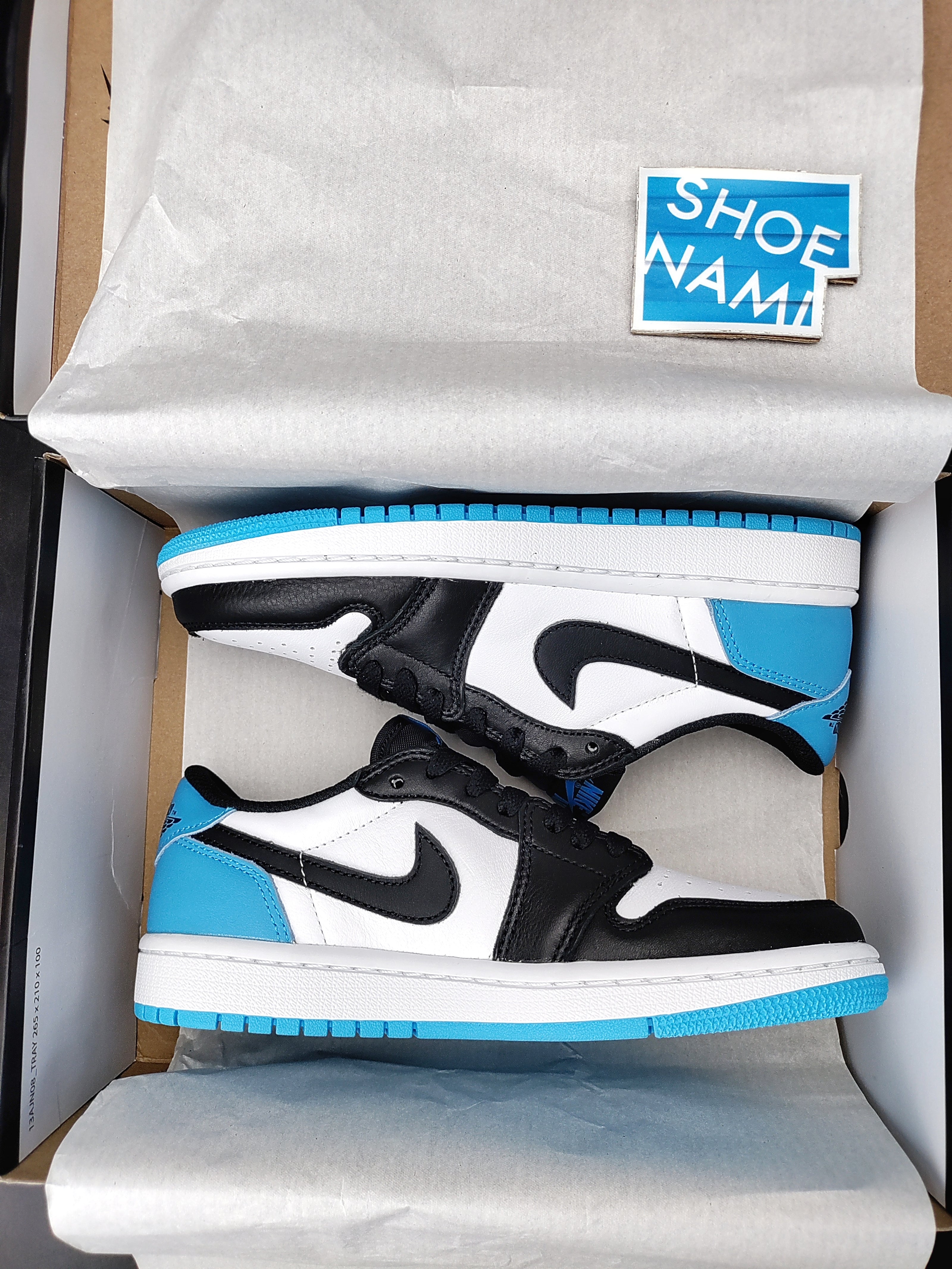 retro 1 low blue and white
