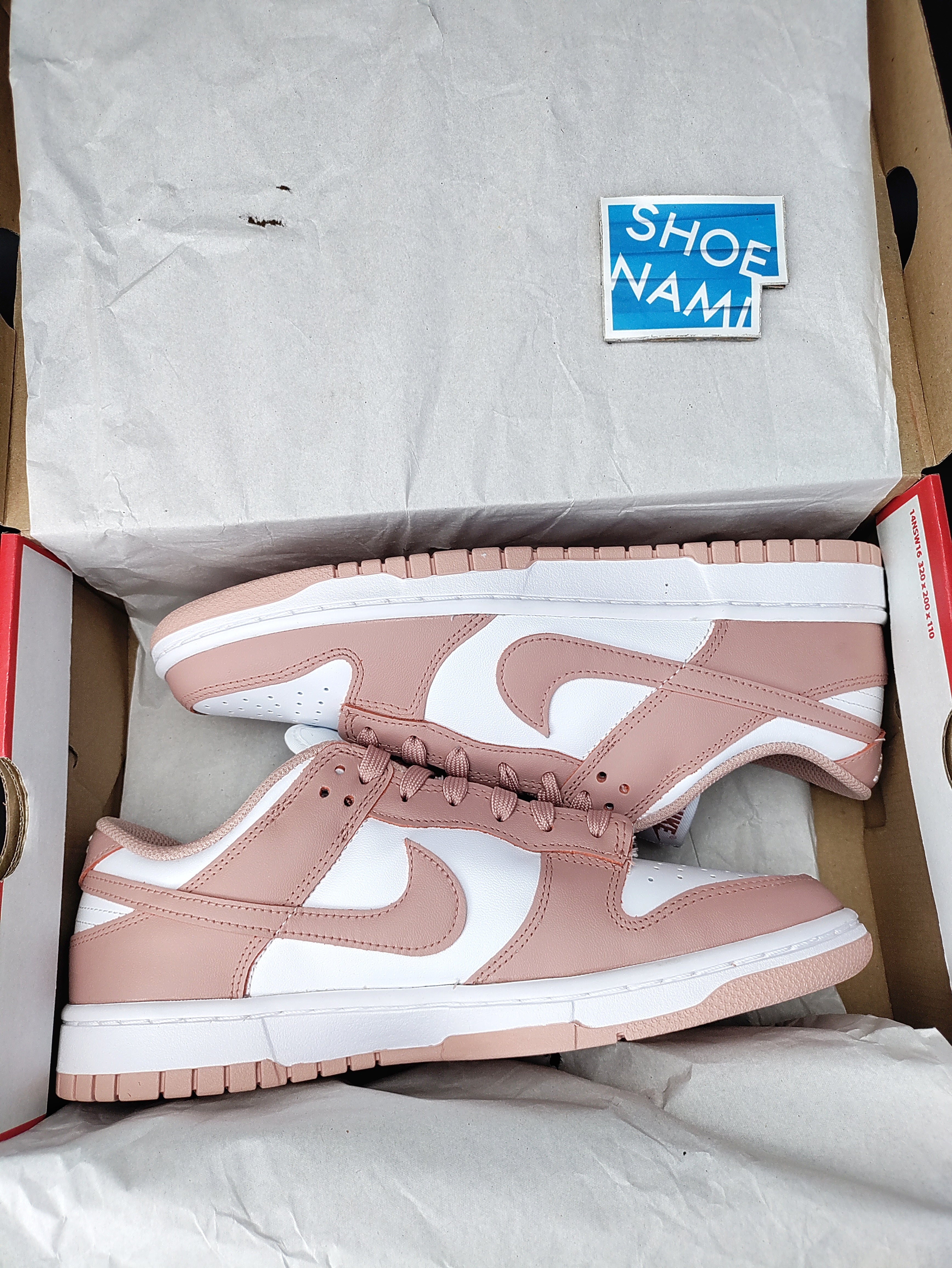 Nike sneakers clearance rose