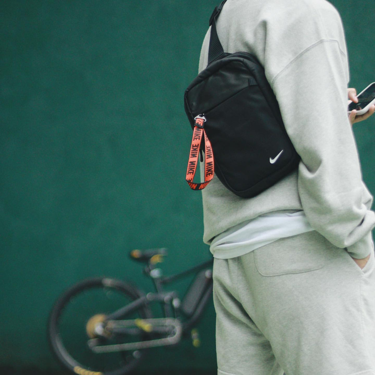 Nike Sportswear Large Hip Pack 'Black/Infrared'